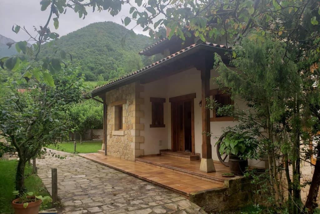 Villa Casa el Viñadal Arguebanes Exterior foto